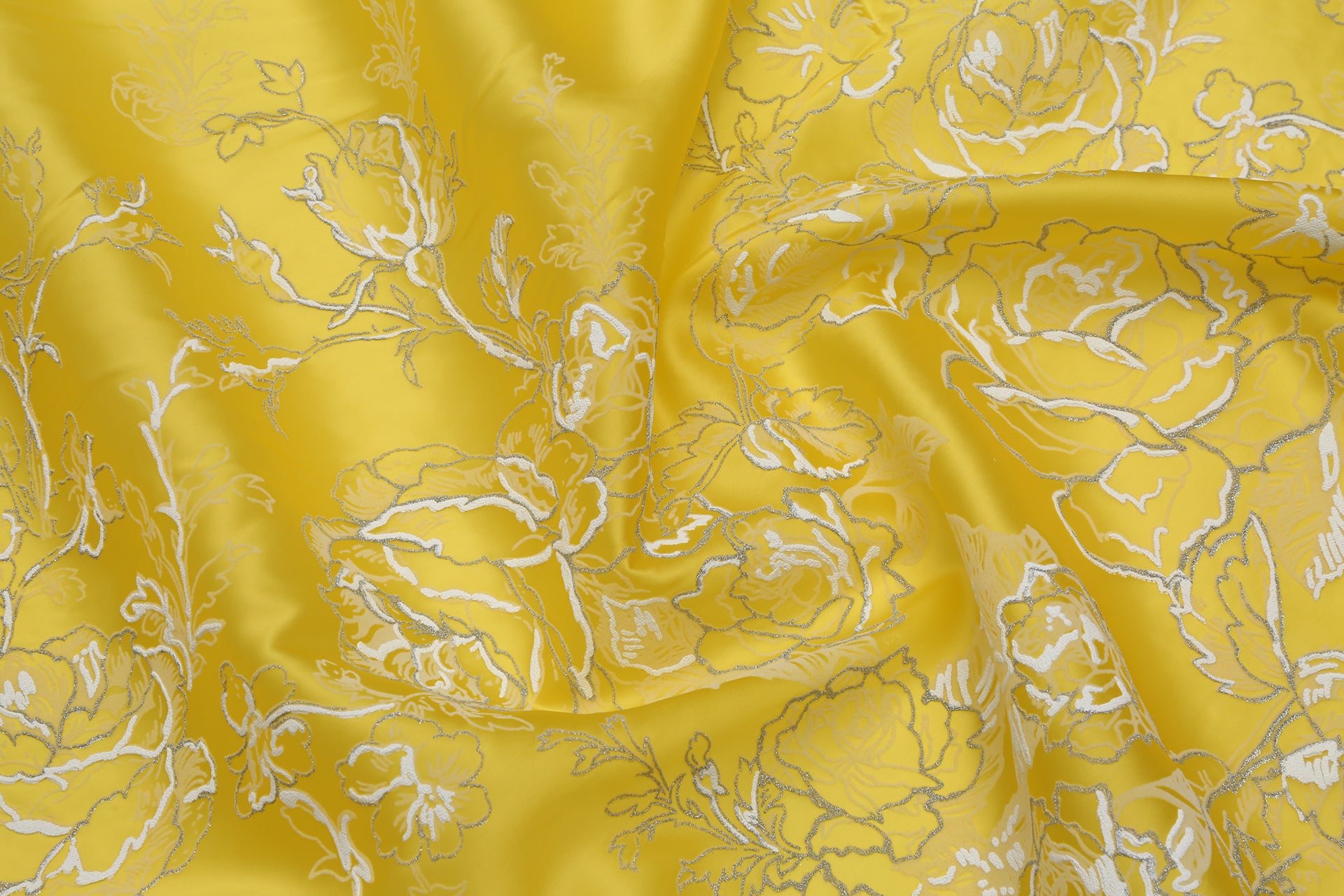 Organza, soie naturelle, presse à chaud avec bord Zari