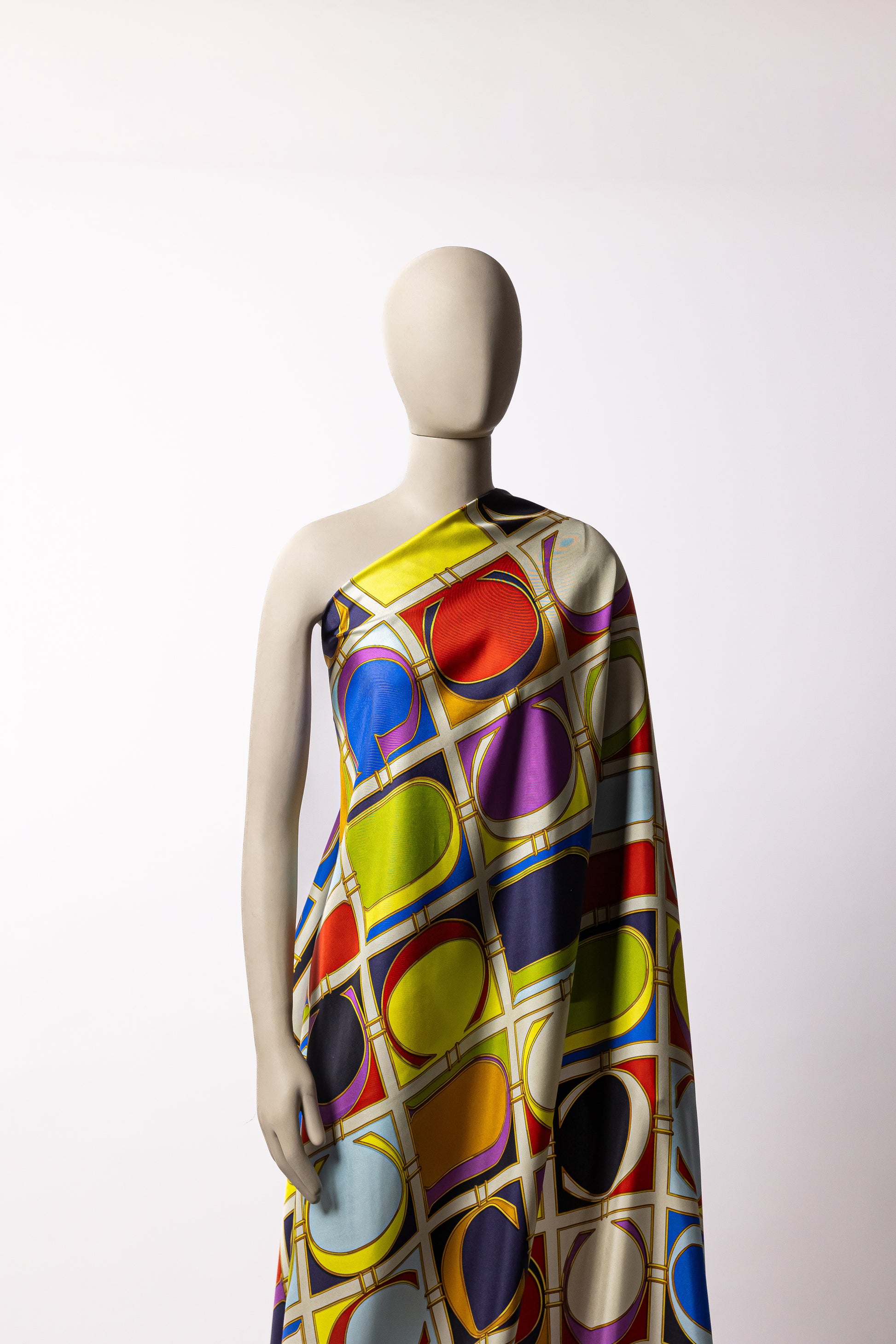 حرير طبيعي مع شعار