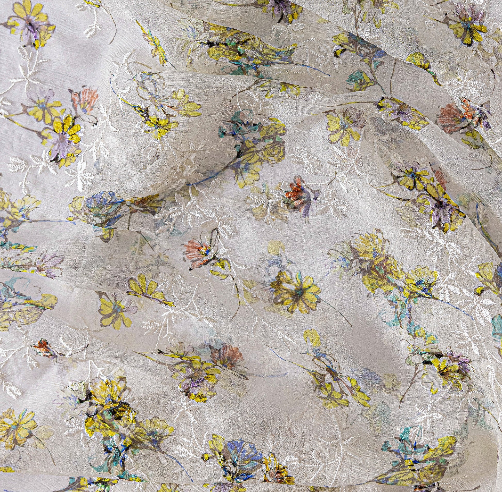 Broderie en mousseline de soie naturelle
