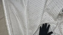 Soie naturelle avec logo à pois